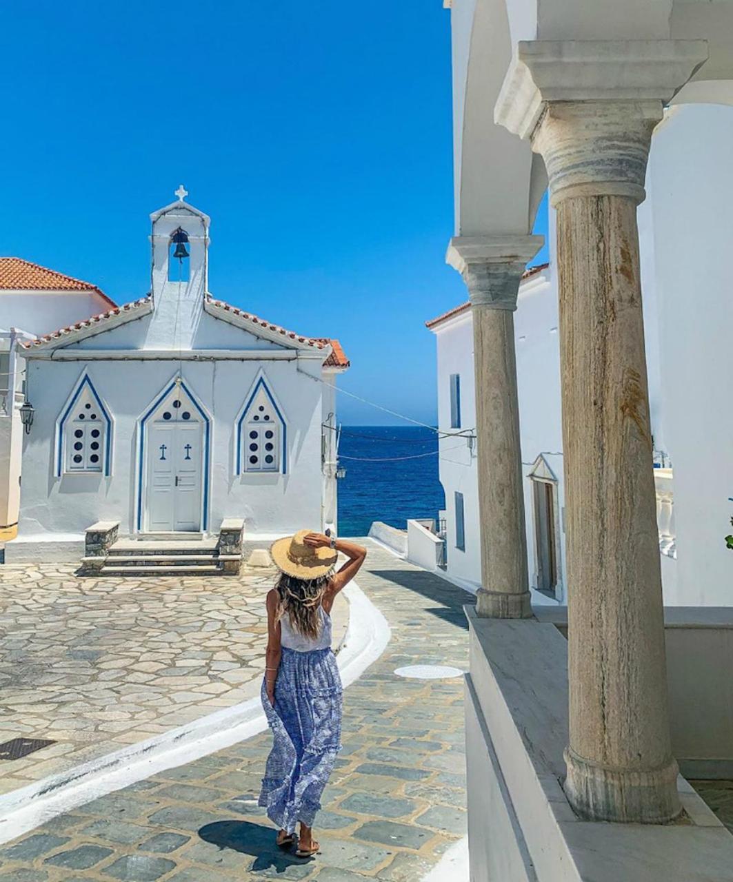 Castel Abaso Boutique Apartments By Explore Andros Екстериор снимка
