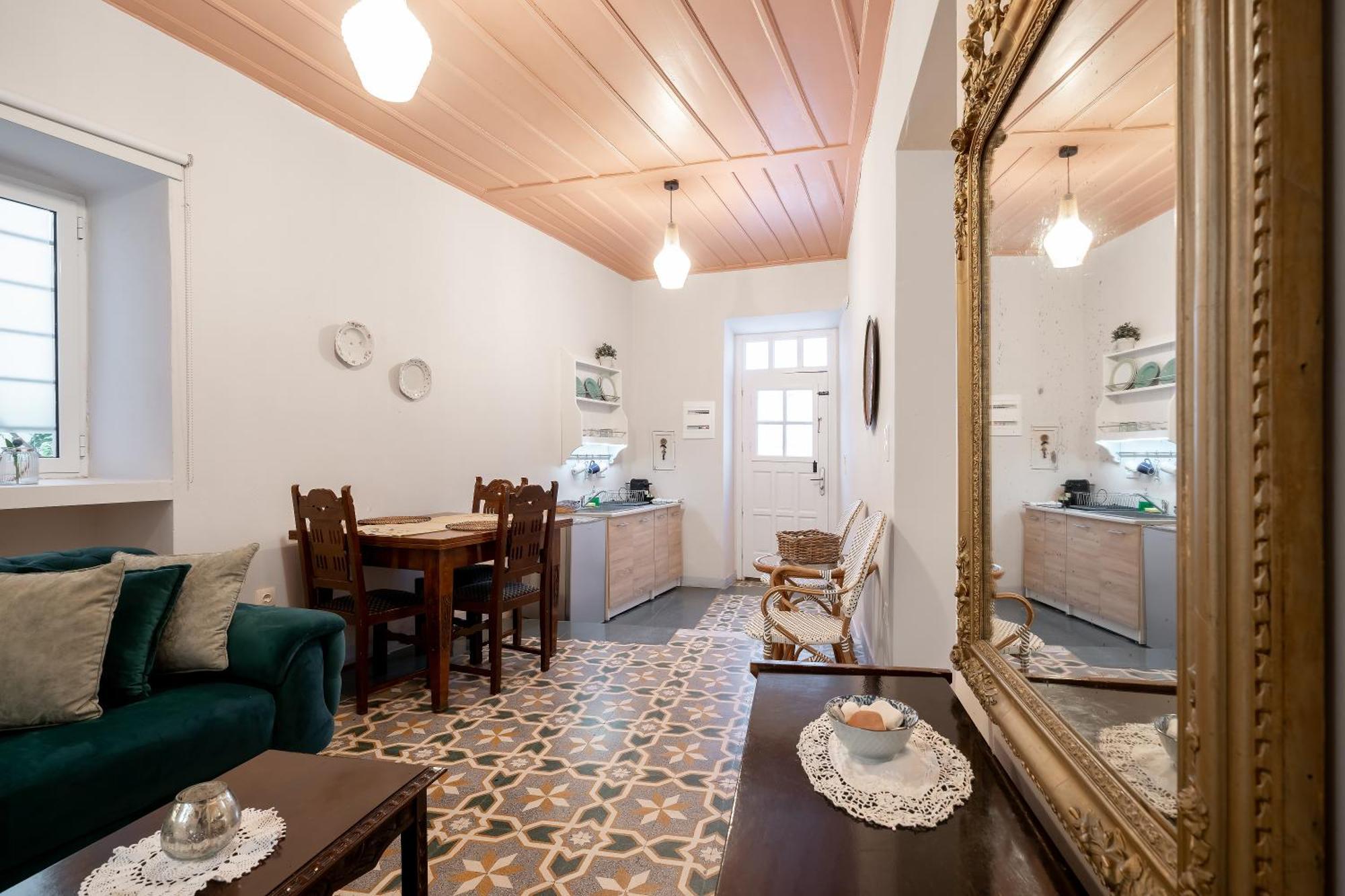 Castel Abaso Boutique Apartments By Explore Andros Екстериор снимка