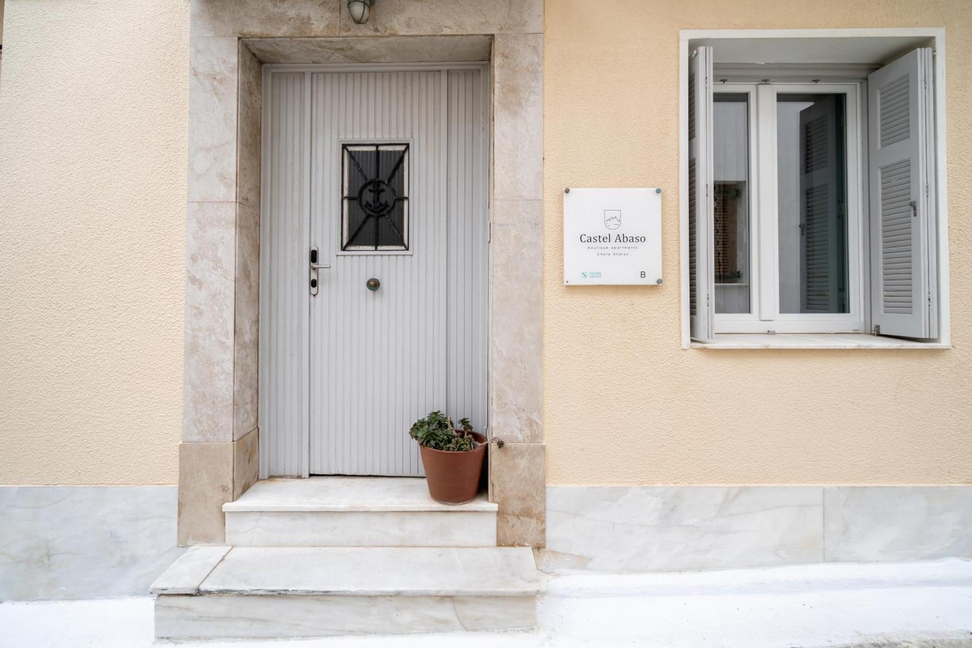 Castel Abaso Boutique Apartments By Explore Andros Екстериор снимка