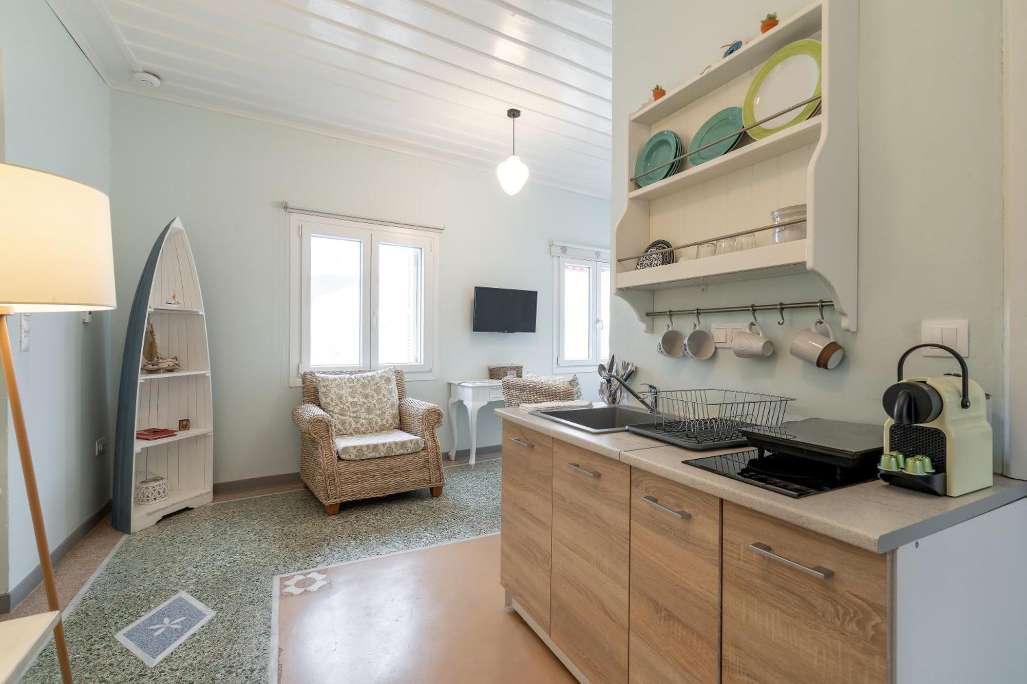Castel Abaso Boutique Apartments By Explore Andros Екстериор снимка